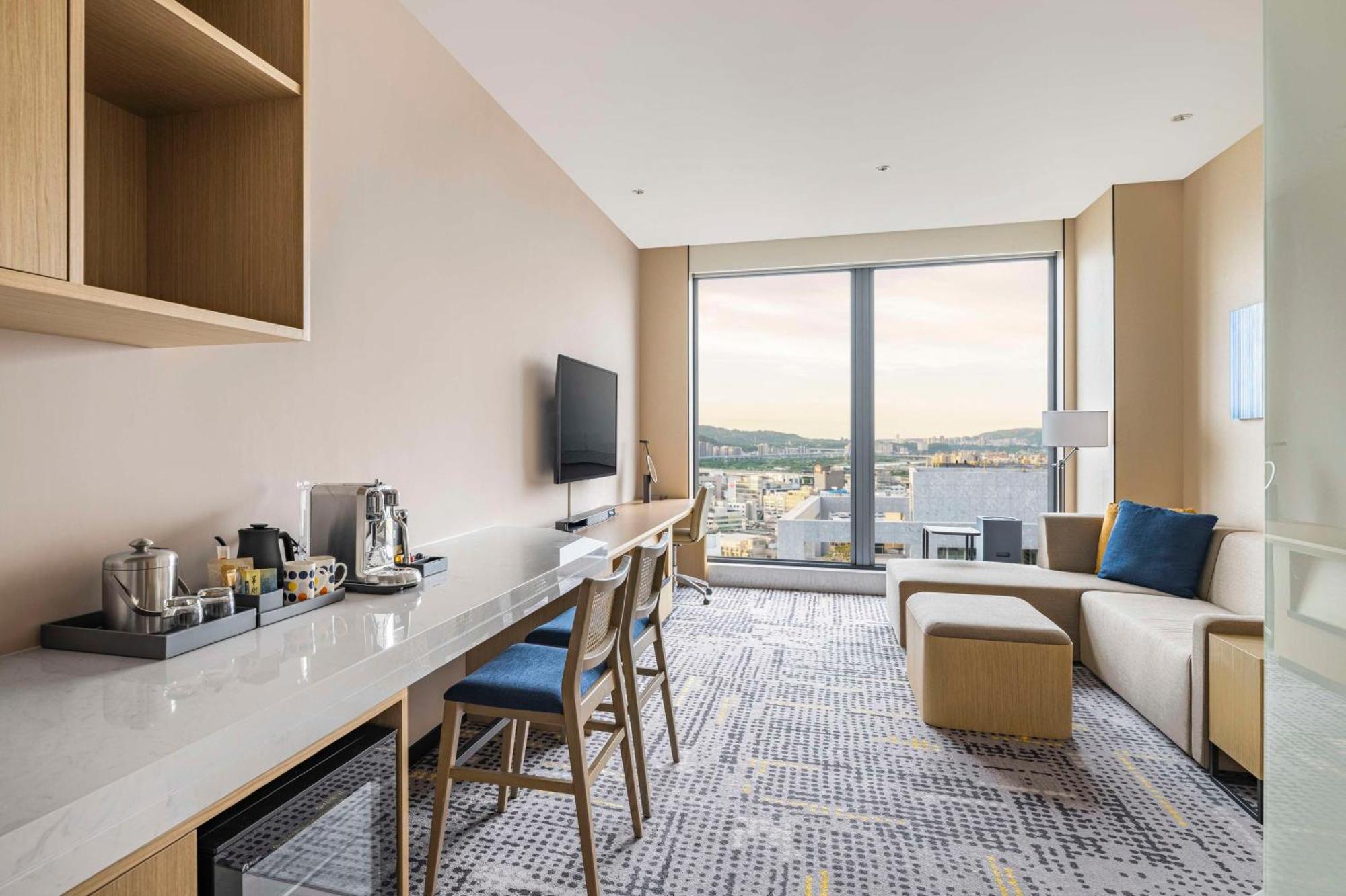 Hyatt Place New Taipei City Синджуан Екстериор снимка